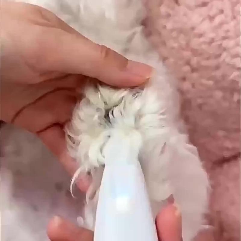 Pets Hate Grooming? Our silent trimmer is here to help! Designed for anxious pets and their owners, it offers a quiet, gentle cut for a stress-free grooming session.